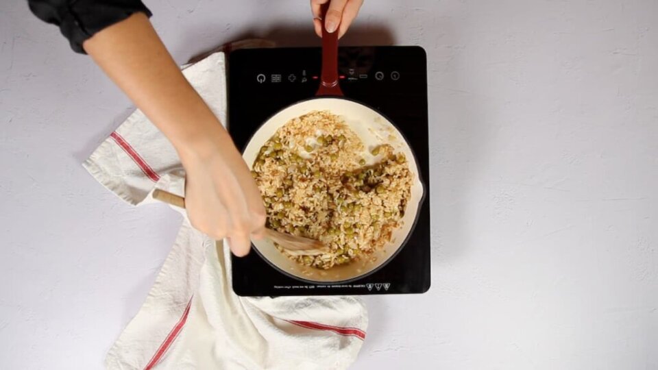 Arroz con guisantes: receta fácil y sabrosa