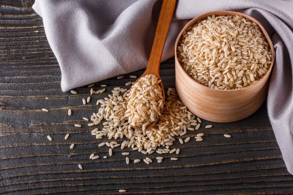 Beneficios de los carbohidratos del arroz integral