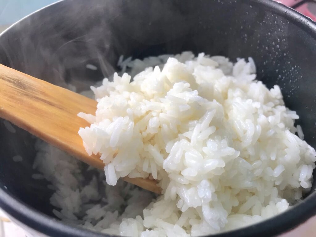 Cocer arroz blanco suelto: Consejos para lograr la textura perfecta