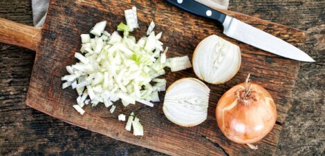 ¿Se echa cebolla en la paella?: Descúbrelo