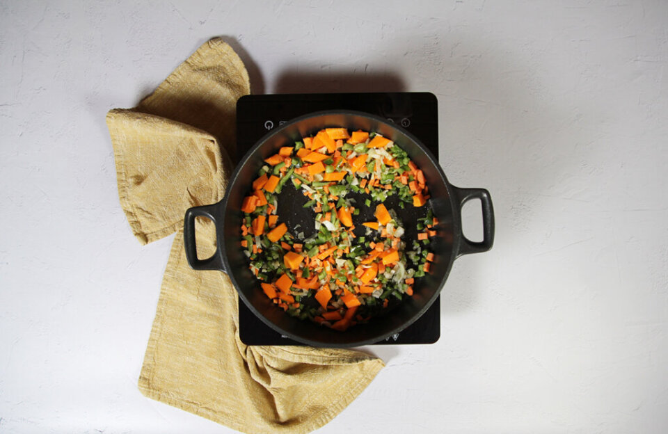 Arroz con merluza y verduras: Receta tradicional