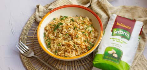 Arroz con arroz y fideos cilantro culantro