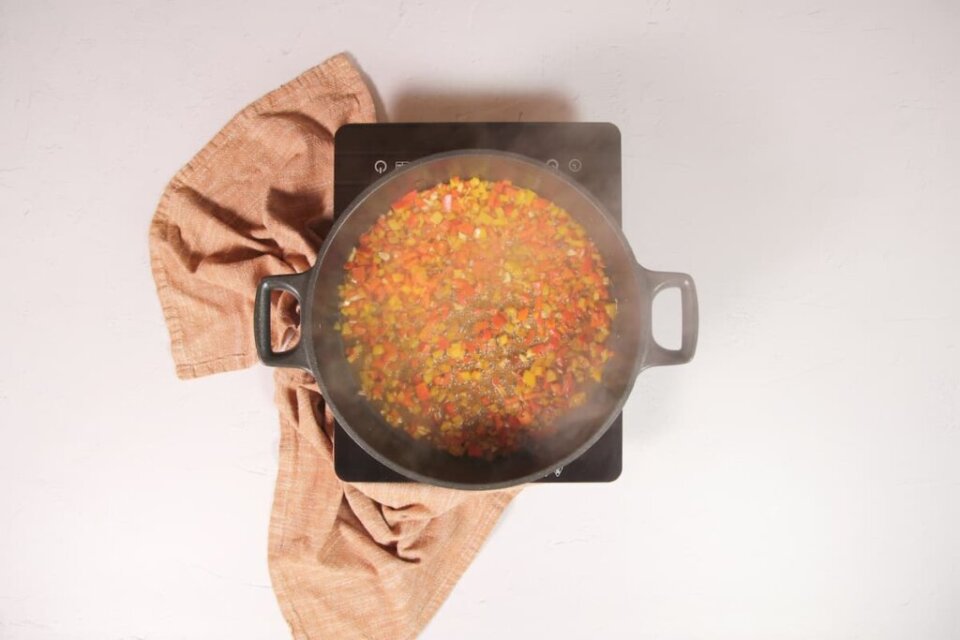 Arroz montañés: receta tradicional con setas y carnes