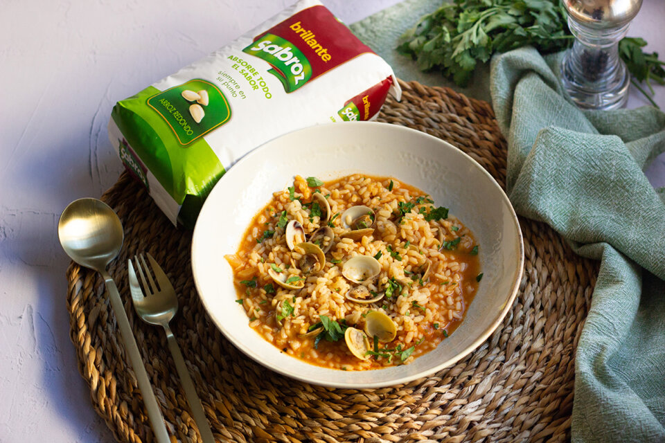 Arroz con chirlas: Receta de mar en tu cocina
