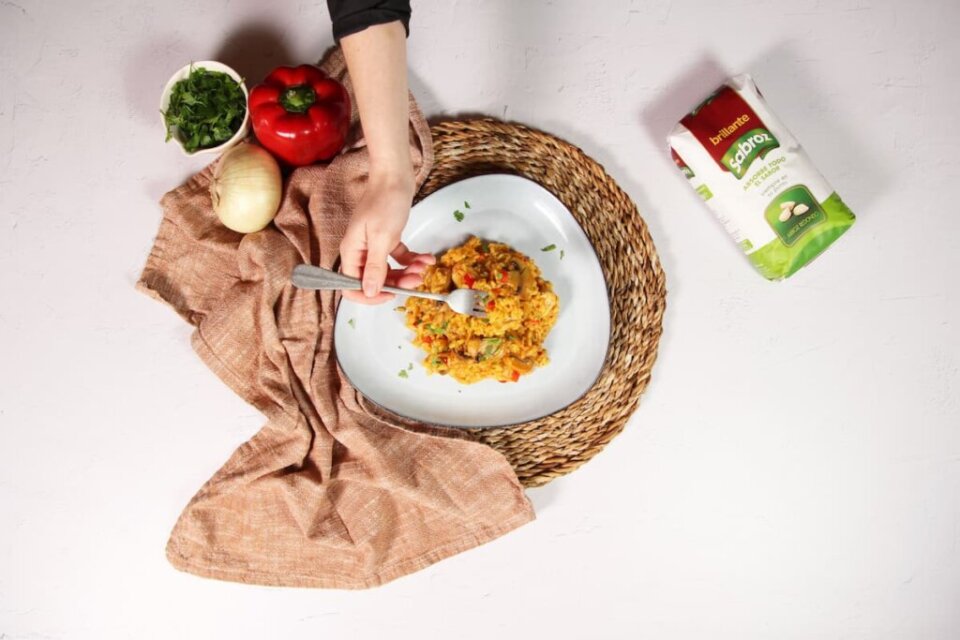 Arroz con pollo y champiñones: receta tradicional