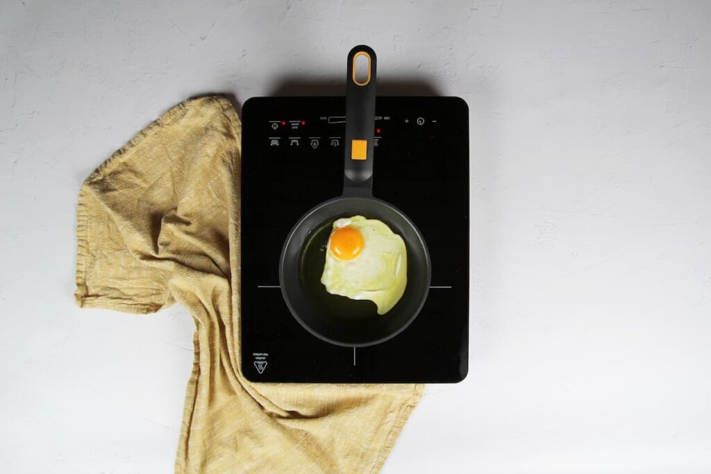 El toque final: huevos fritos