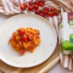 Arroz con tomate y salchichas