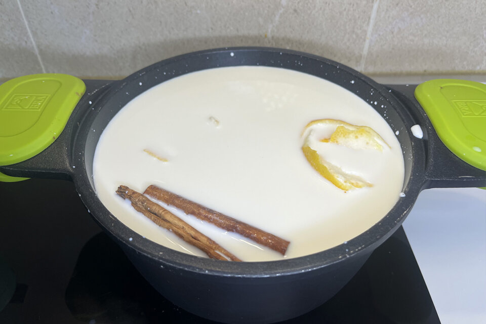 Infusionar leche para arroz con leche y chocolate