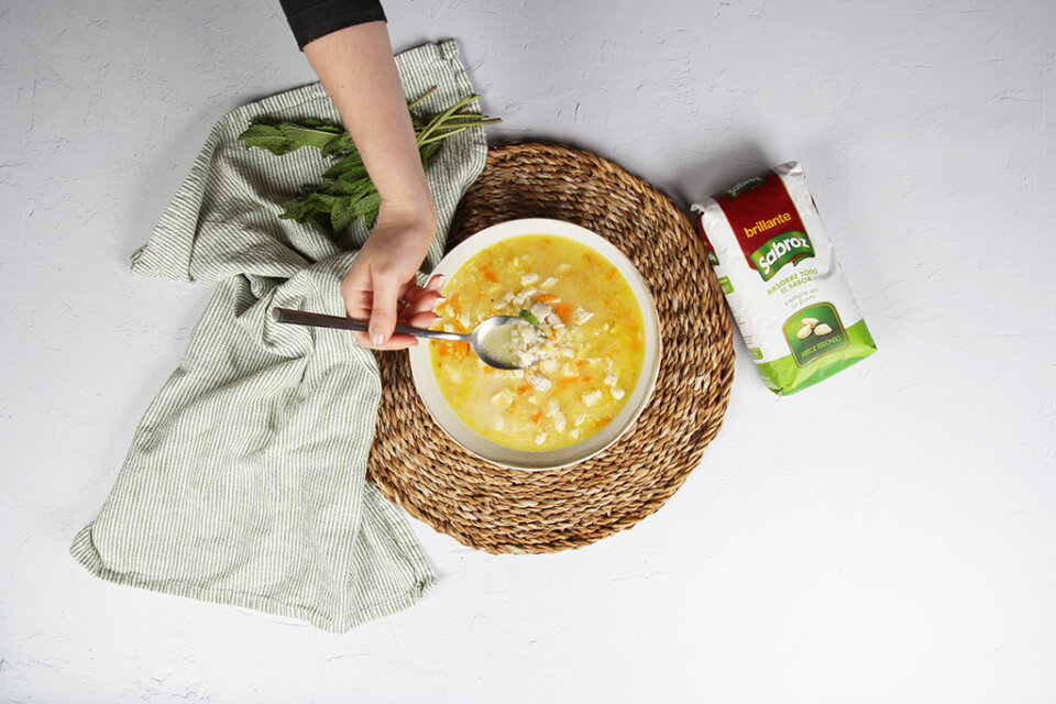 pollo en caldo con arroz