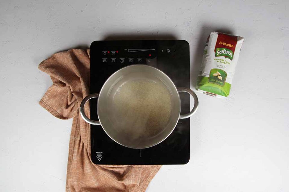 paso a paso calamares en salsa americana arroz