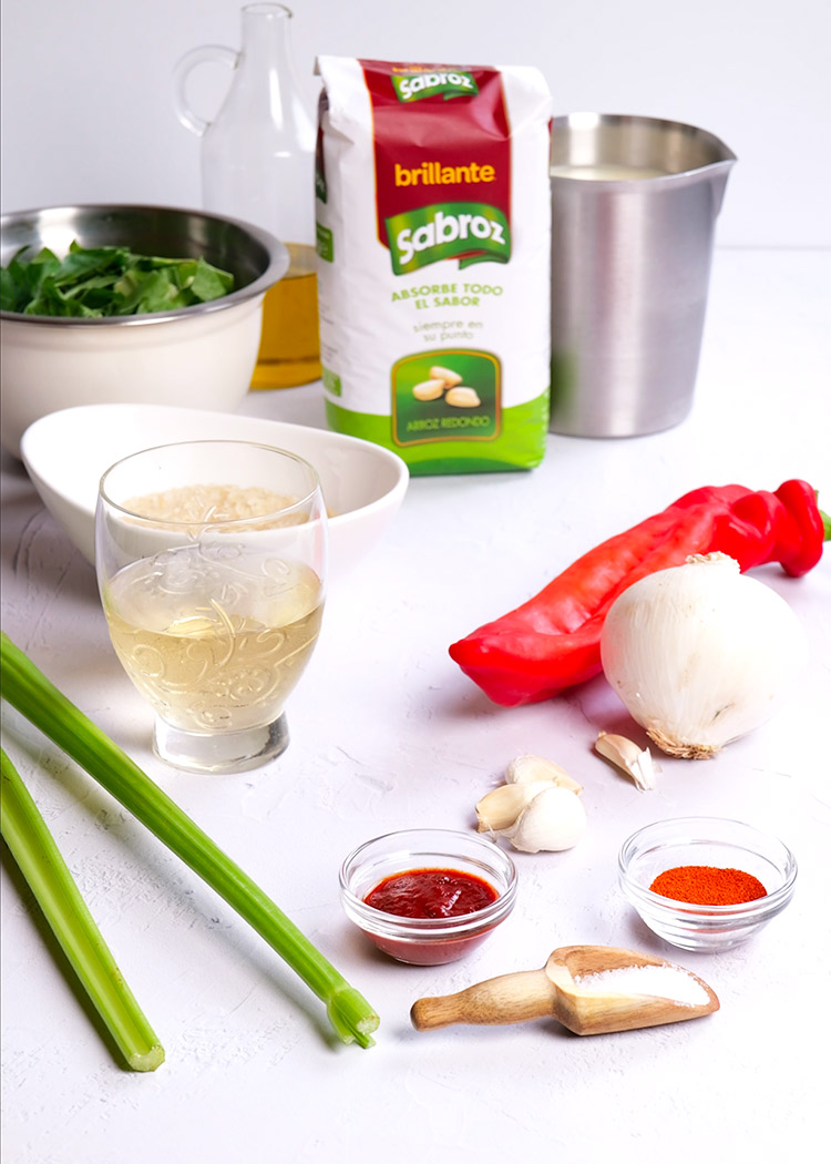 Ingredientes de arroz con acelgas