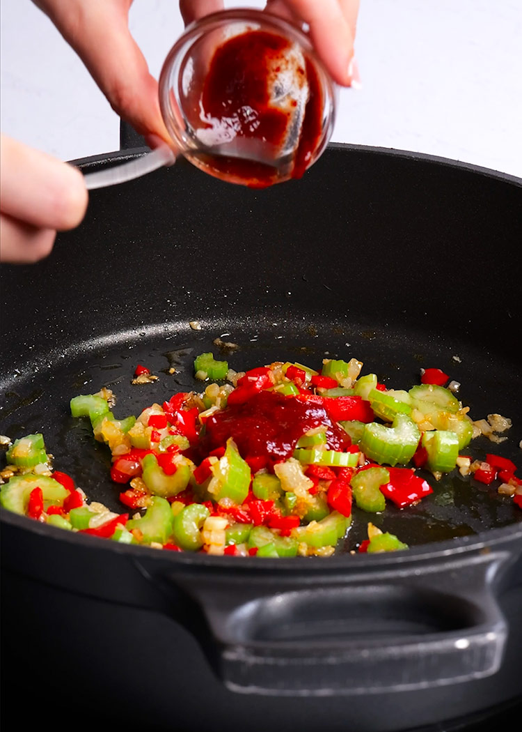 Sofrito de arroz con acelgas