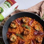 Paella de alcachofas