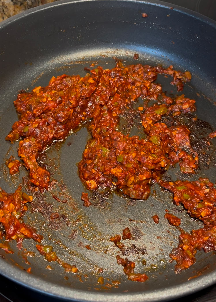 Incluir tomate rallado a arroz con bogavante