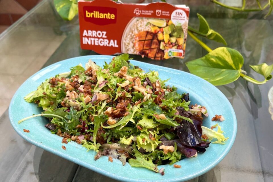 Ensalada de arroz integral: receta saludable y deliciosa