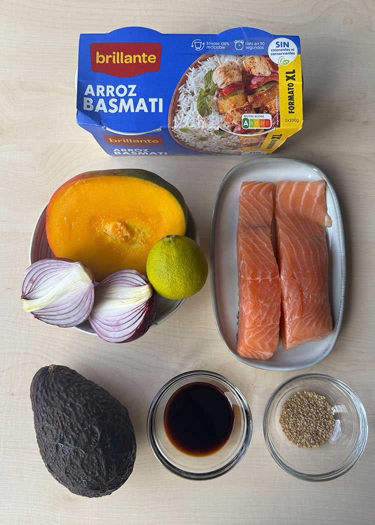 Ingredientes de ensalada de arroz basmati
