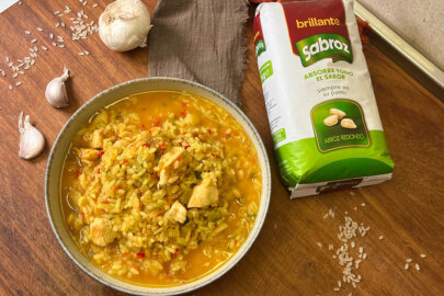 arroz con pollo y verduras