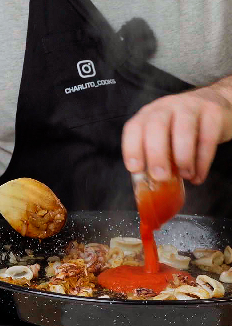 Sofrito de arroz con calamares