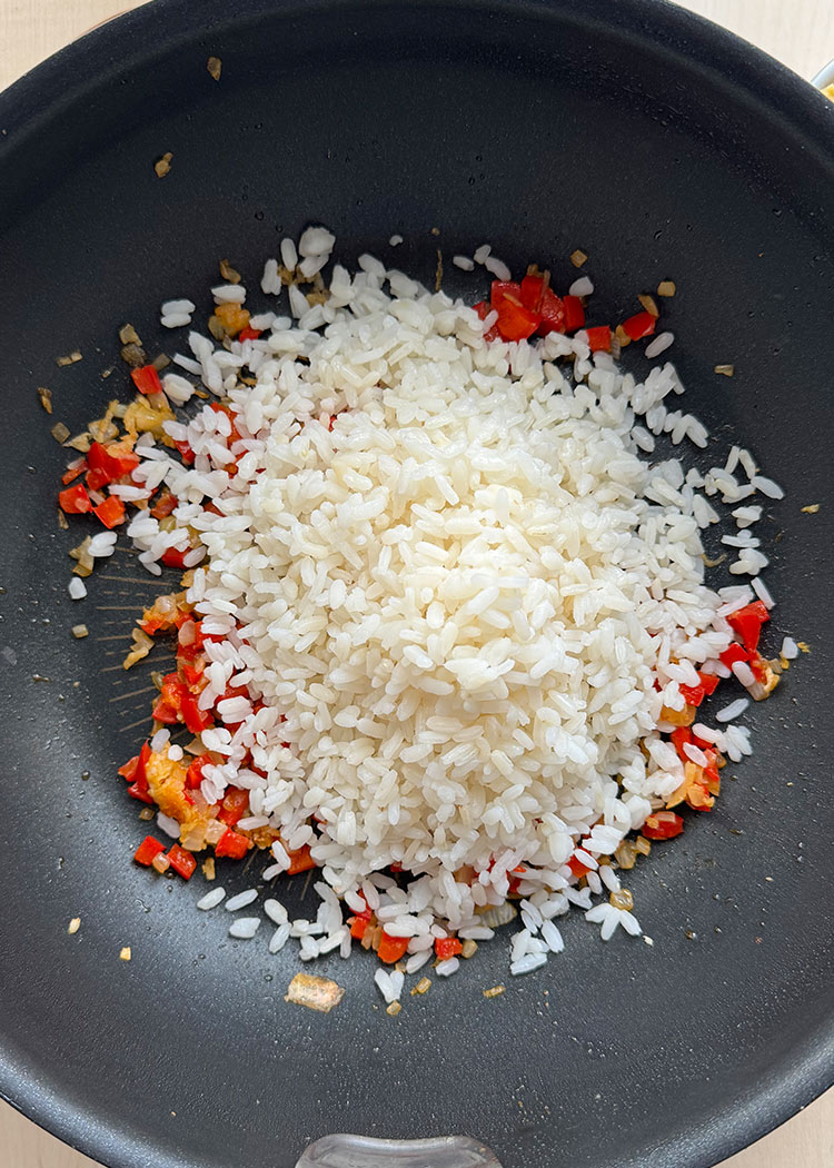 Añadir arroz a arroz mixto
