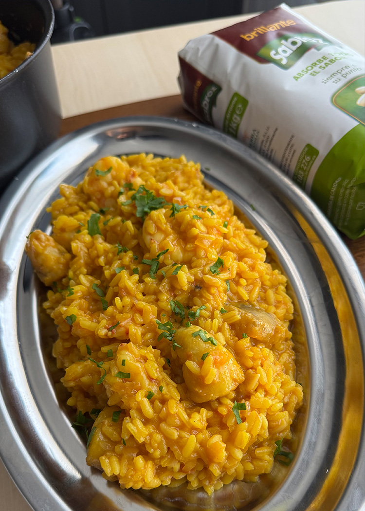 Presentación para arroz con rape y langostinos