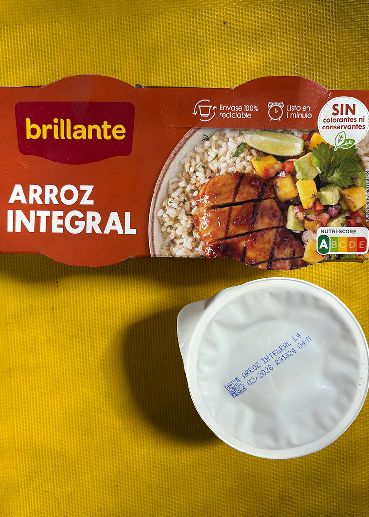Calentar el vasito para arroz integral con verduras