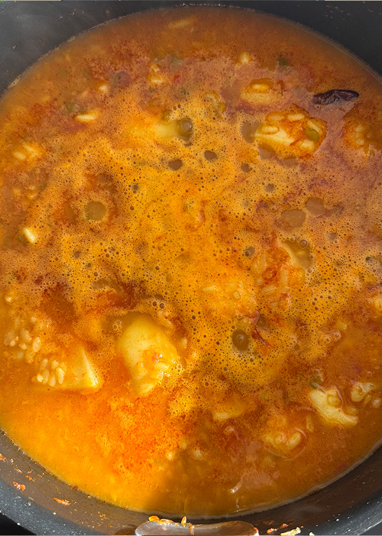 caldo para arroz con sepia caldoso