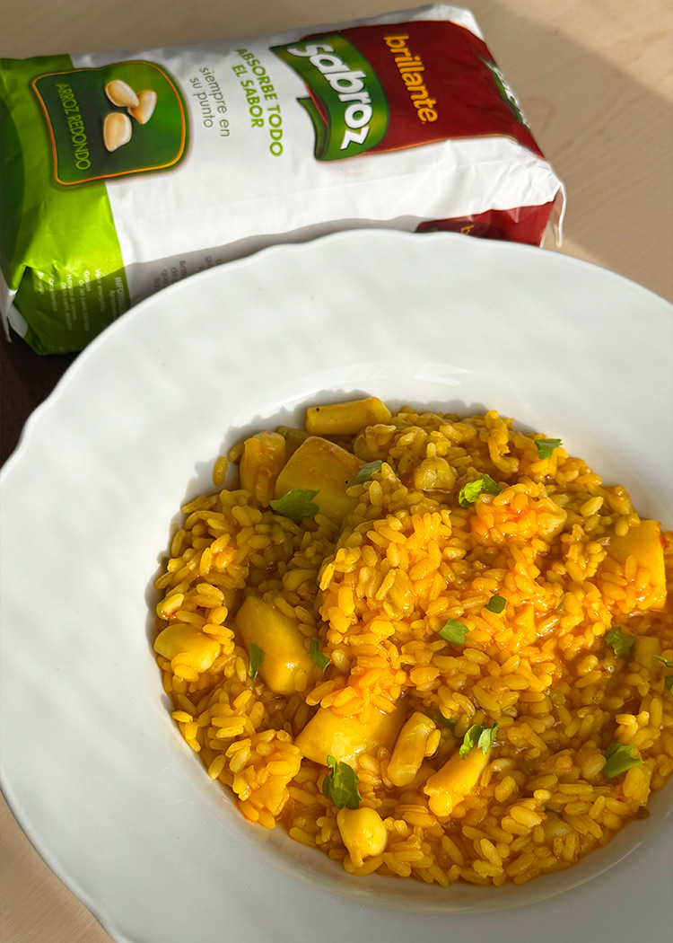 Presentación para arroz con sepia caldoso