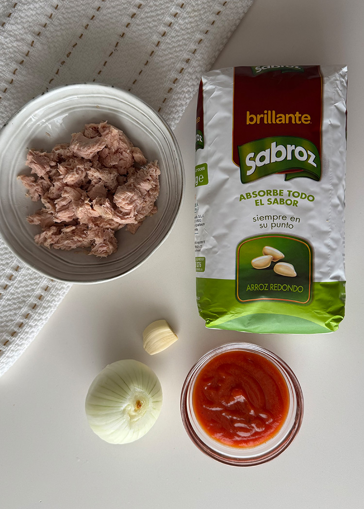 Ingredientes para arroz con atún