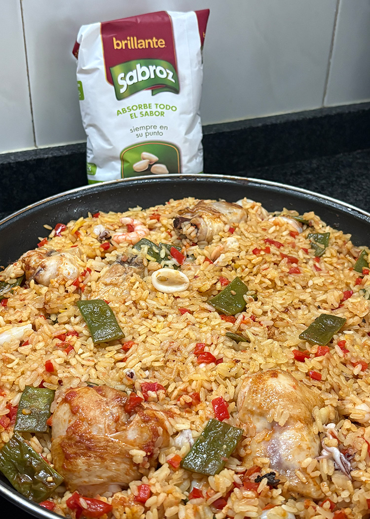 agregar mariscos a paella