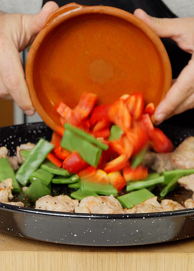 incorporar verduras para arroz murciano