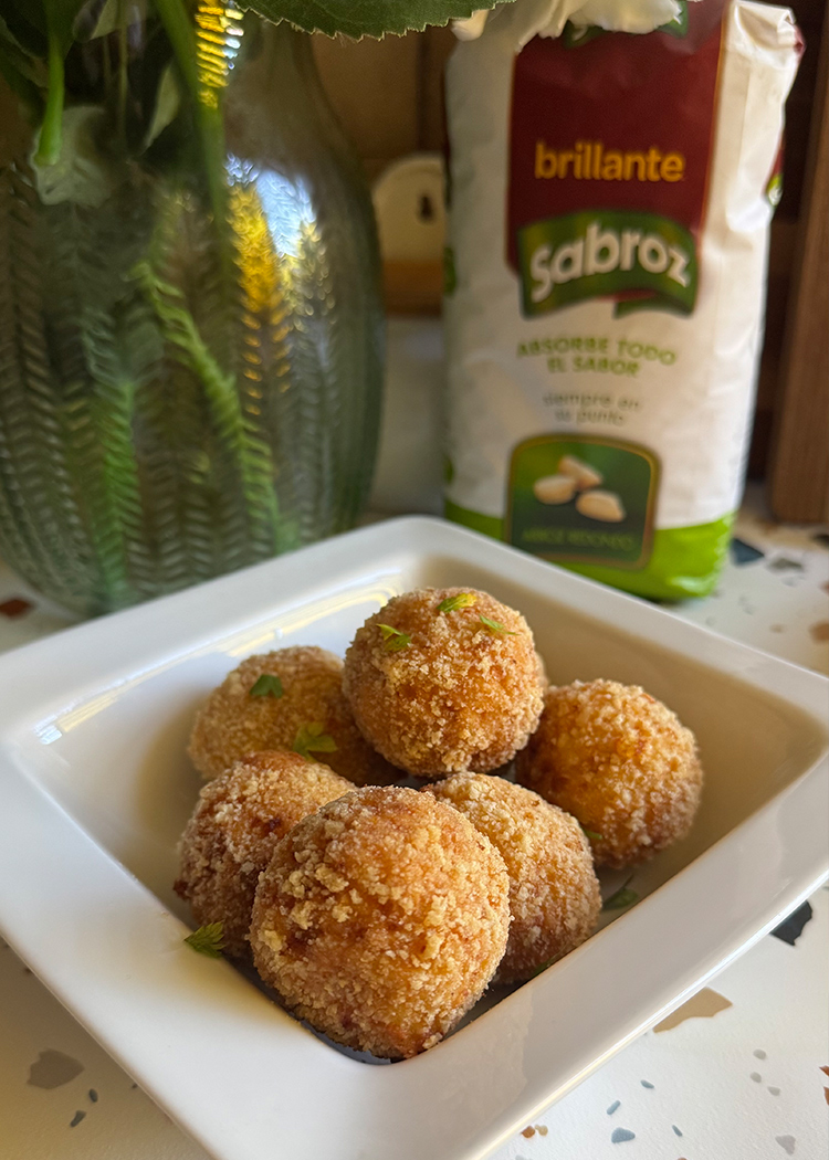 freir croquetas de arroz