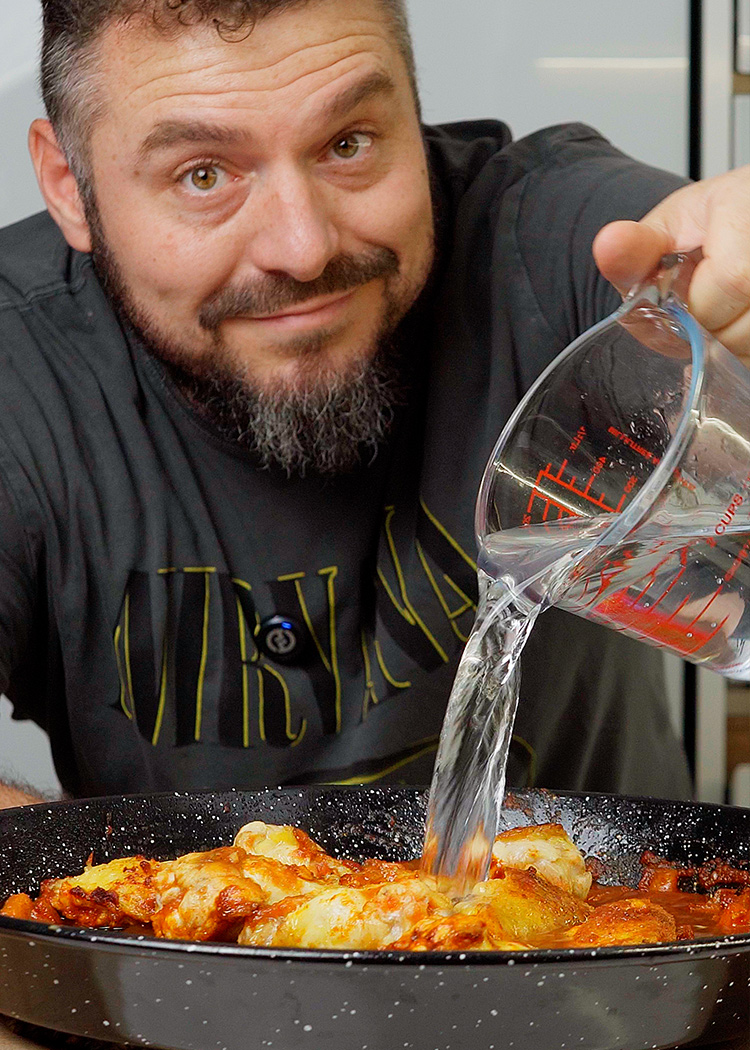 caldo para paella de carne