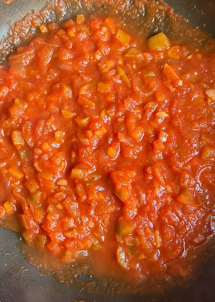 añadir tomtate para merluza con arroz basmati