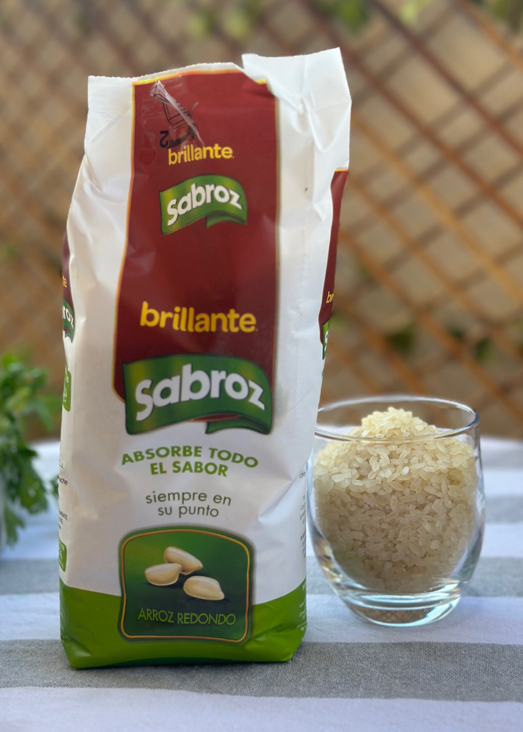 echar arroz para arroz con champiñones