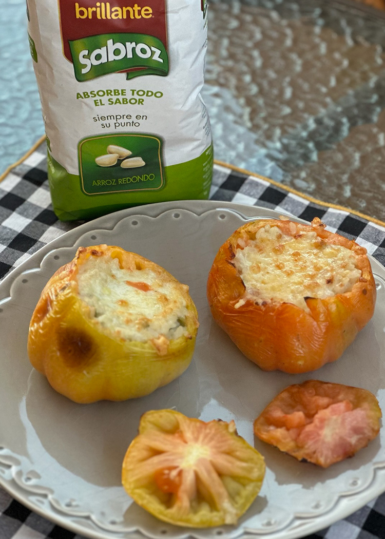 gratinar en el horno tomates rellenos de arroz