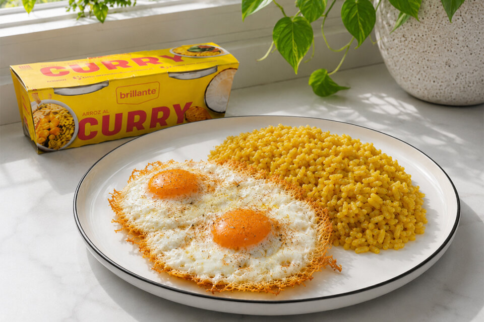 arroz al curry con huevo